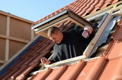 Pose de fenêtres de toit Velux à Haudricourt